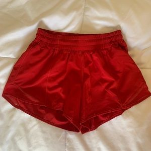 Lulu hottie hot shorts 4” high rise